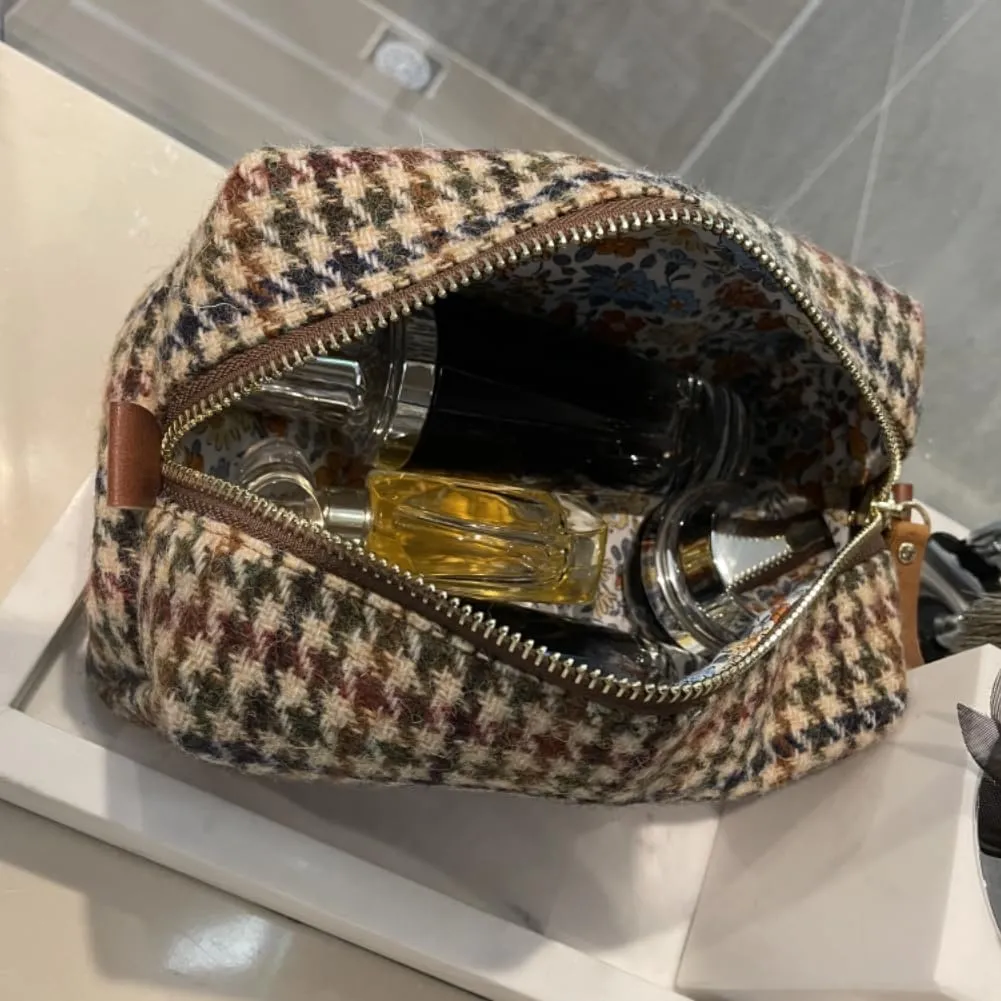 Harris Tweed Wool Cosmetic Bag, Large Capacity Scottish Tartan Handmade Makeup Organizer, Stain-Resistant Travel Toiletry Pouch for Women No.614