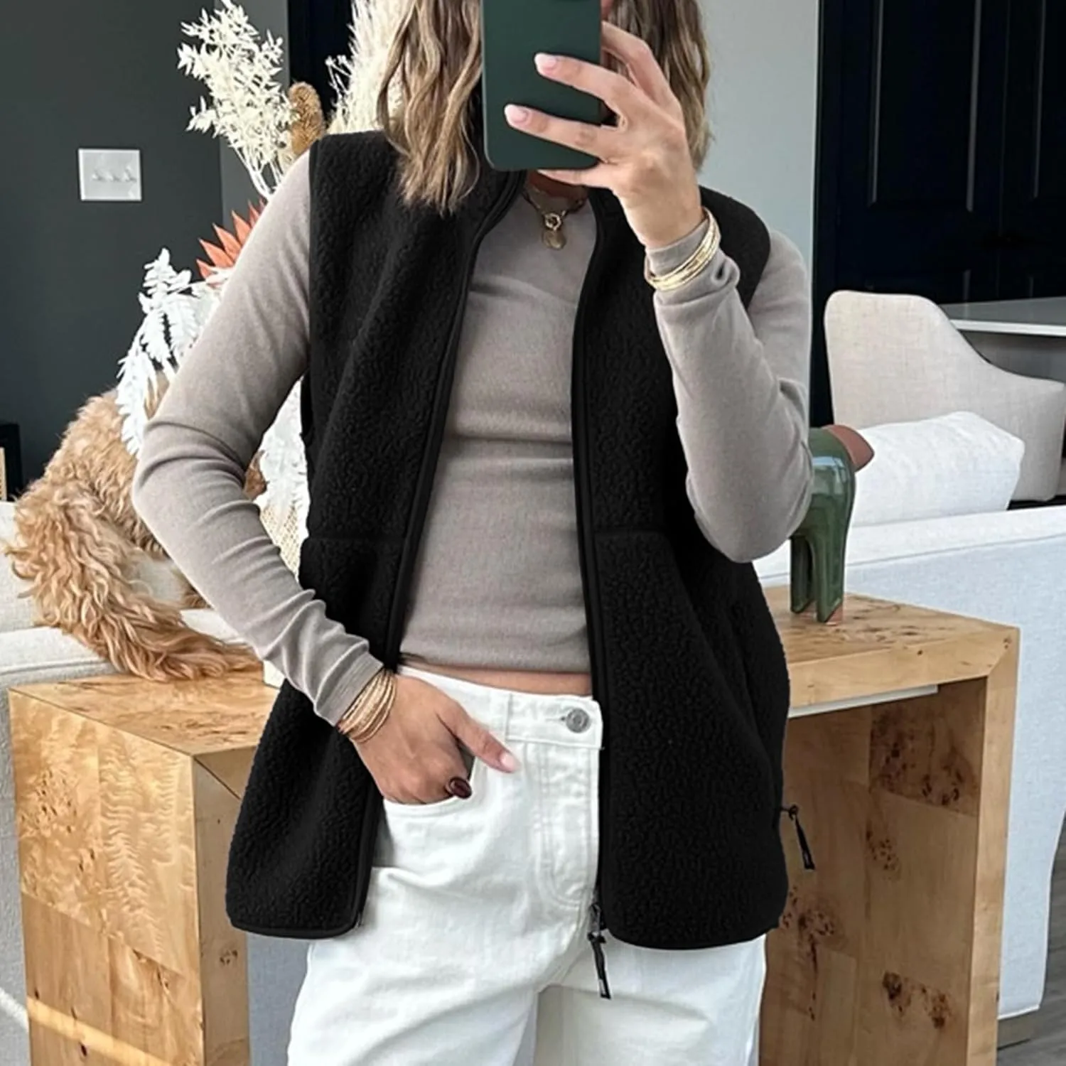 Hixiaohe Sherpa Fleece Vest for Women Trendy Warm Sleeveless Vests Jacket Lightweight Zip Coats with Pockets Fall Outerwear
