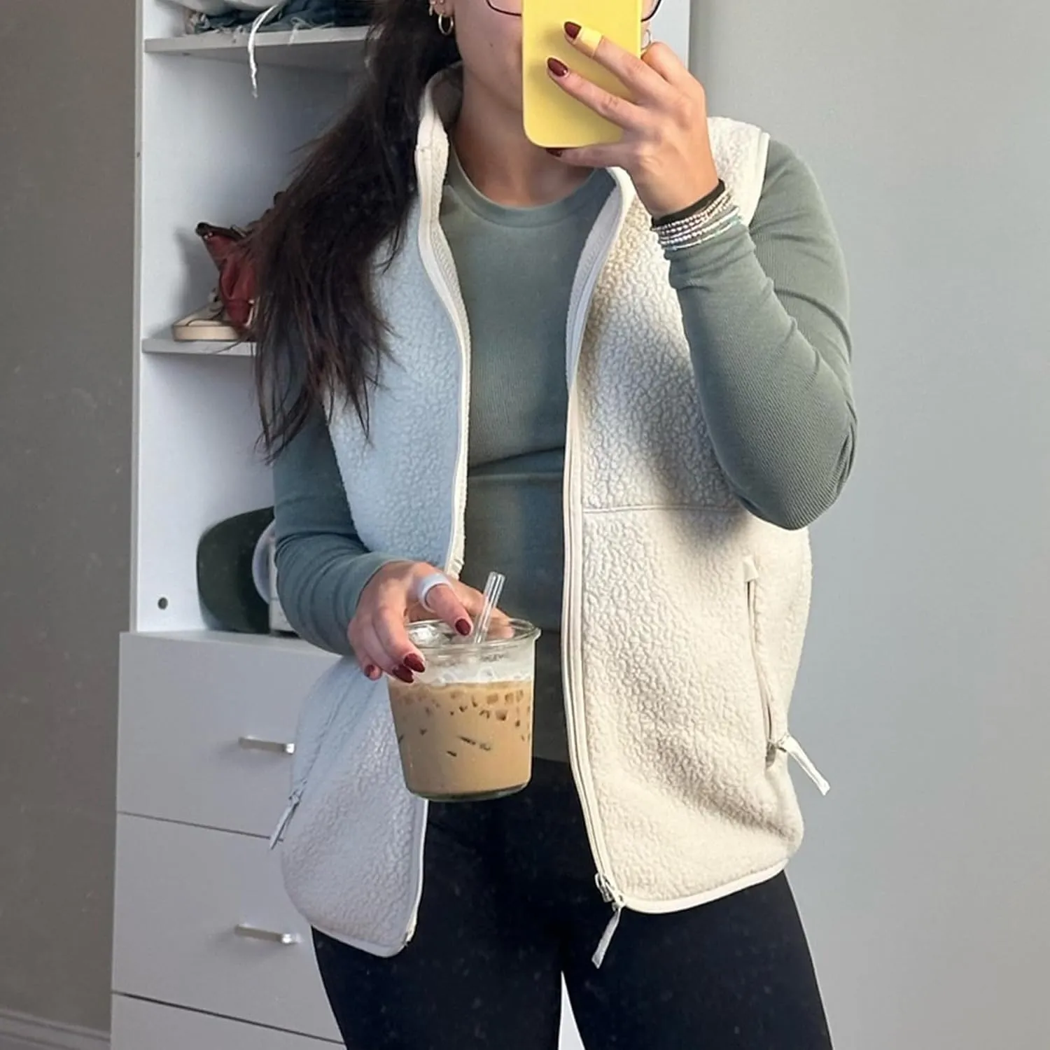 Hixiaohe Sherpa Fleece Vest for Women Trendy Warm Sleeveless Vests Jacket Lightweight Zip Coats with Pockets Fall Outerwear