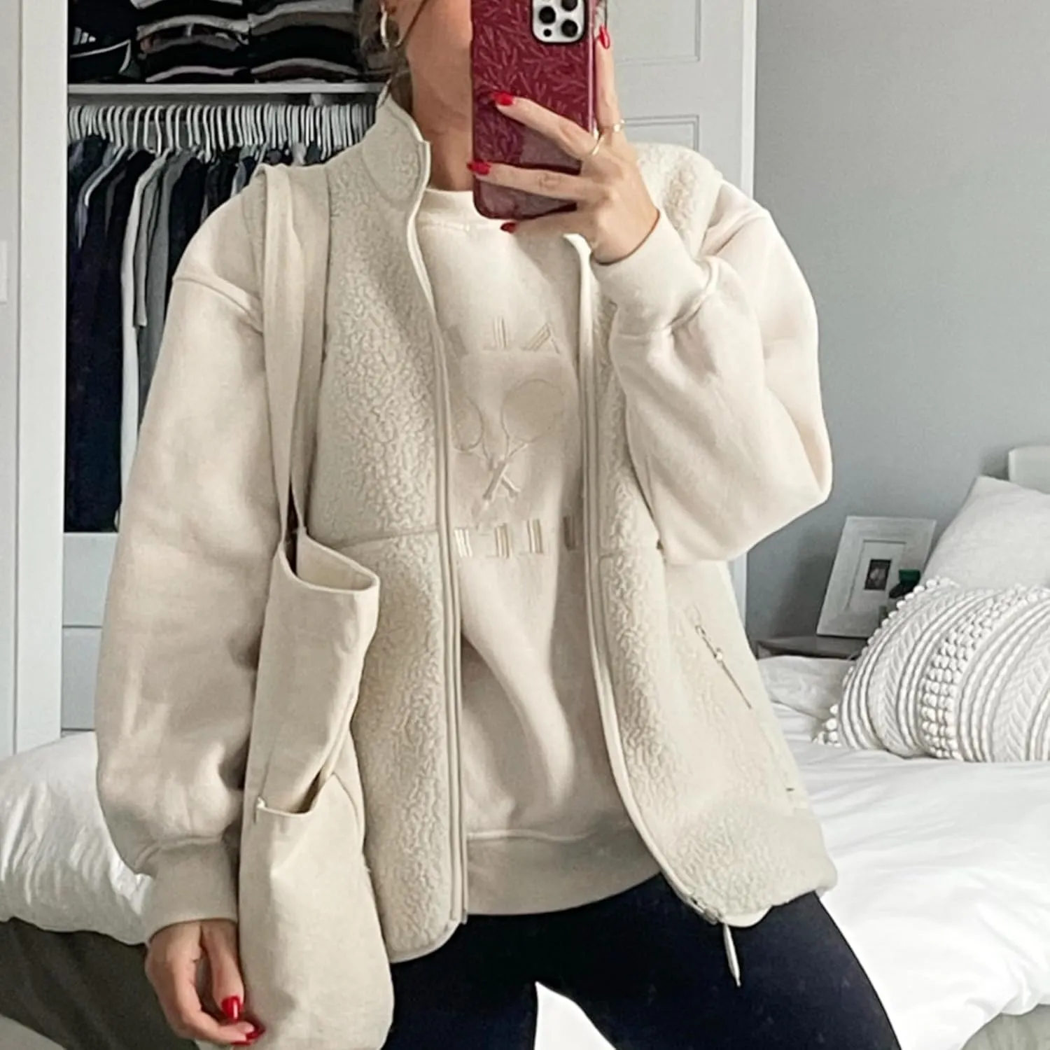 Hixiaohe Sherpa Fleece Vest for Women Trendy Warm Sleeveless Vests Jacket Lightweight Zip Coats with Pockets Fall Outerwear
