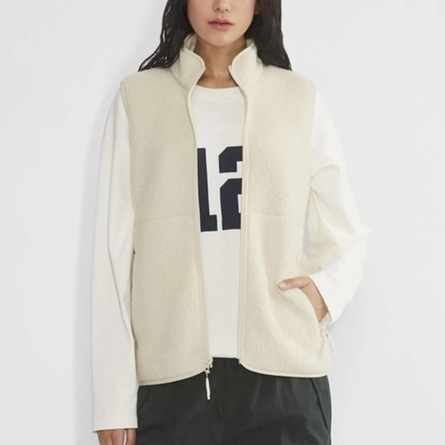 Hixiaohe Sherpa Fleece Vest for Women Trendy Warm Sleeveless Vests Jacket Lightweight Zip Coats with Pockets Fall Outerwear