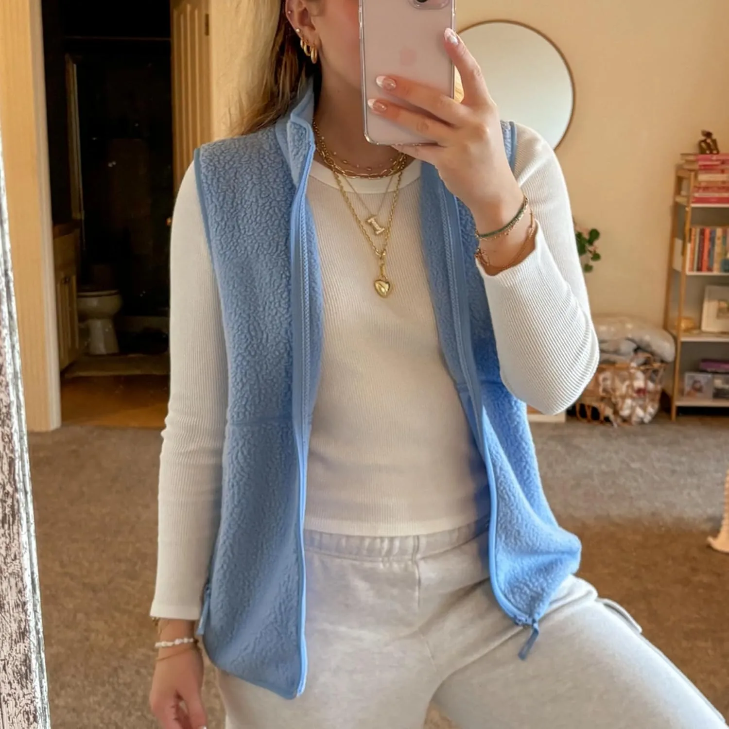 Hixiaohe Sherpa Fleece Vest for Women Trendy Warm Sleeveless Vests Jacket Lightweight Zip Coats with Pockets Fall Outerwear