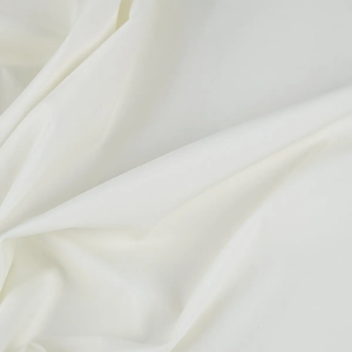 Ivory Poplin Fabric 97599