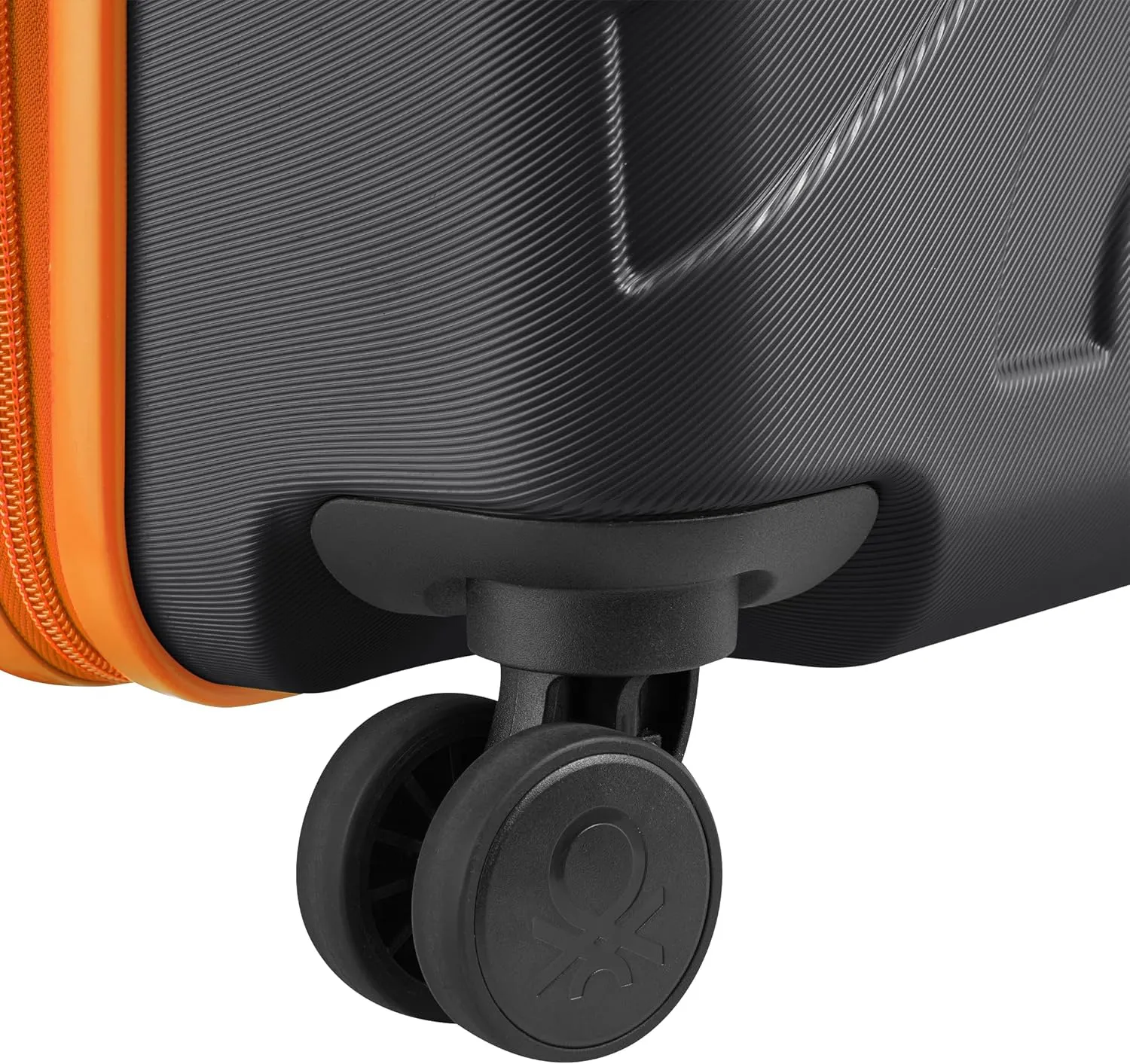 United Colors of Benetton Fabrica Hardside Luggage with Spinner Wheels, Black, Carry-On 19 Inch