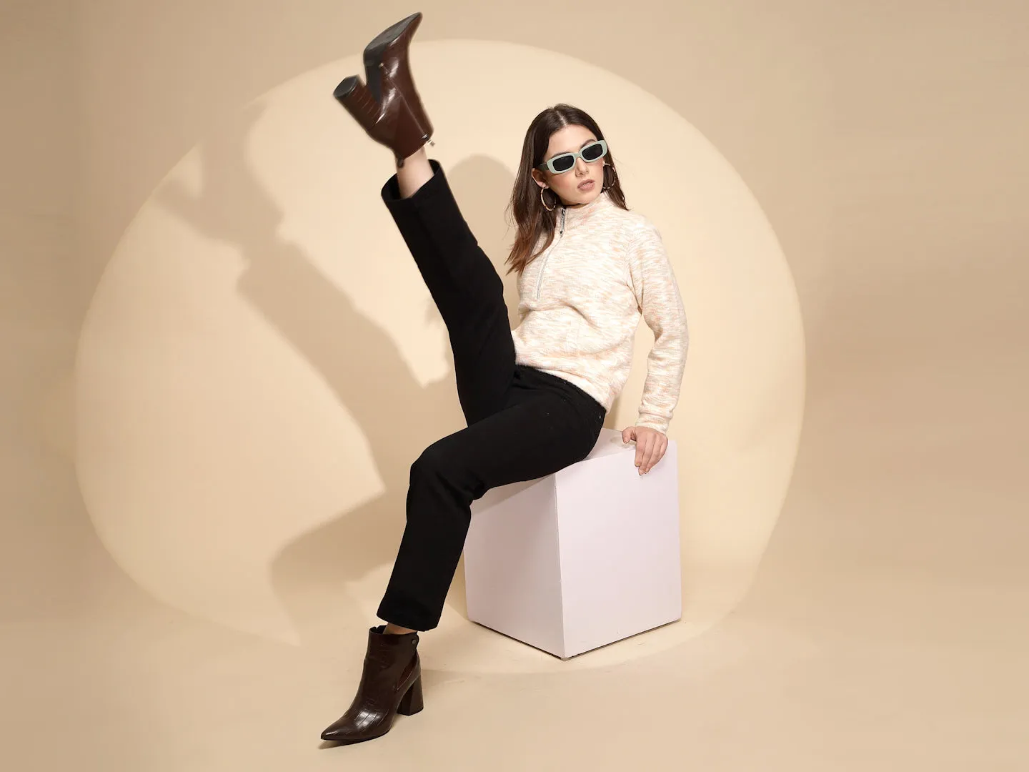 Women Solid Cotton Blend High Rise Straight  Regular fit Jeans